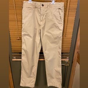 American Eagle Men’s Khakis